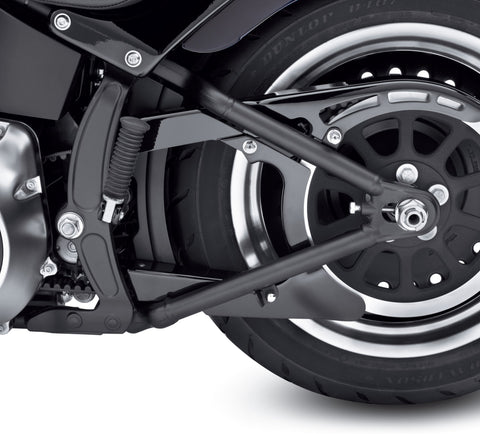 Kit de protection de courroie inférieure noir brillant Harley Davidson 57100179 - DÉFLECTEUR DE DÉBRIS, NOIR, I-BEL