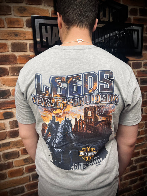 T-shirt authentique de concessionnaire Harley-Davidson® de Leeds « Bar &amp; Shield Pocket » 40291556