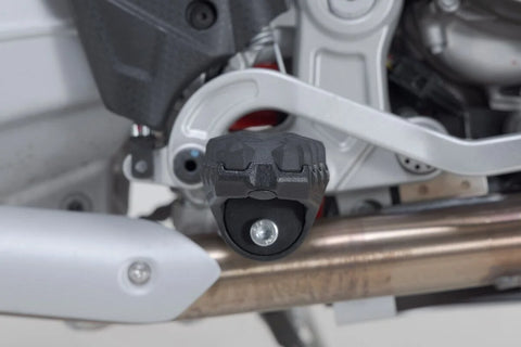 SW-Motech EVO Footrest Kit — Aprilia Rally / Tuareg 660 (FRS.13.112.10300/B)
