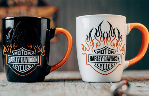 Ensemble de tasses en céramique Harley-Davidson® authentiques Bar &amp; Shield Flames - 44 cl - Changement de couleur HDL-18629